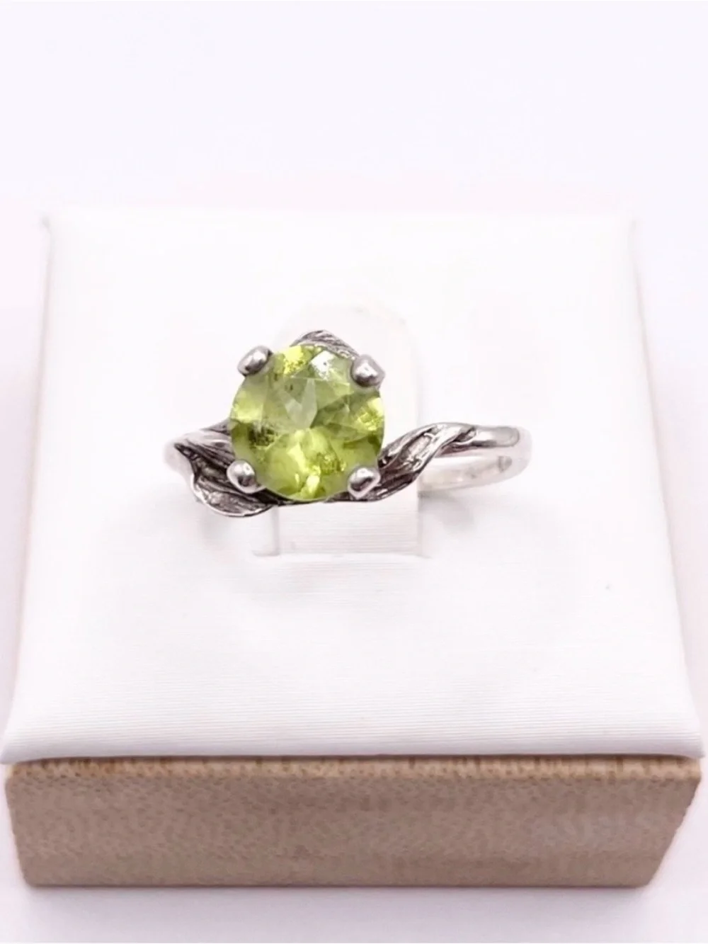 Size 5.5 Sterling Silver Peridot Leaf Ring